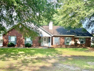 402 Pebble Creek Ln, Enterprise, AL 36330