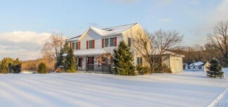 8399 Hensingersville Rd, Alburtis, PA 18011