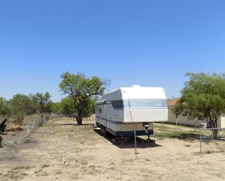 238 Calle Escuela, El Indio, TX 78860