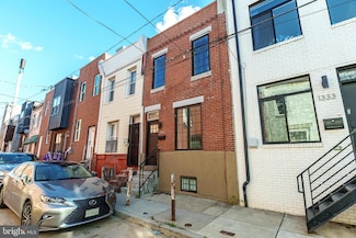 1331 S Dover St, Philadelphia, PA 19146