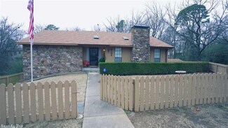 9702 Brooks Ct, Little Rock, AR 72205
