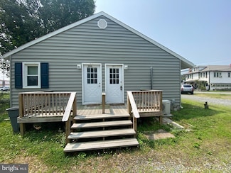 201 N Irving Ave Unit D, Colonial Beach, VA 22443