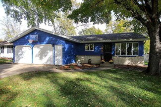 745 Sunset St SW, Hutchinson, MN 55350