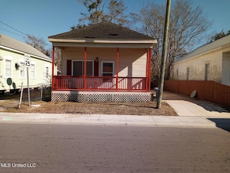 258 Reynoir St, Biloxi, MS 39530