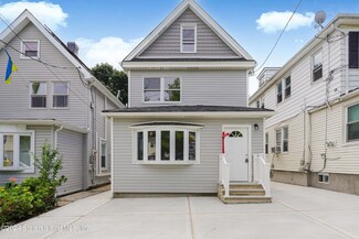 28 Colfax Ave, Staten Island, NY 10306