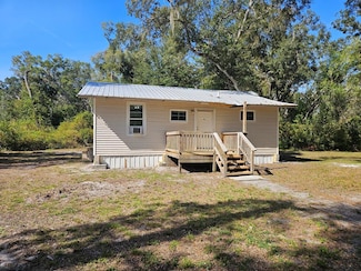 1137 NE 497th St, Old Town, FL 32680