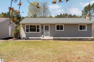 1905 Cottontail Dr, Traverse City, MI 49685