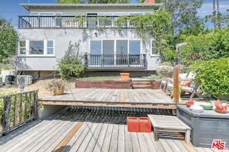 2073 Vine St, Los Angeles, CA 90068