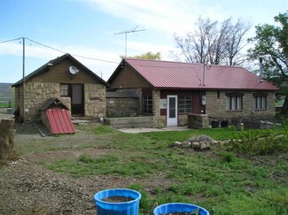 5197 Maag Rd, Jamieson, OR 97909