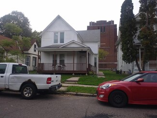 970 6th St E, Saint Paul, MN 55106