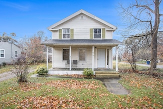 648 Elm St, Colon, MI 49040