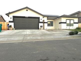 478 N Belmont St, Porterville, CA 93257