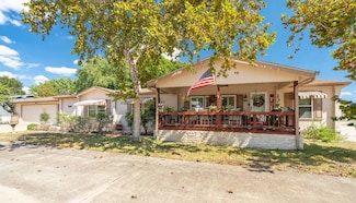 104 Native Oak St, Ingram, TX 78025