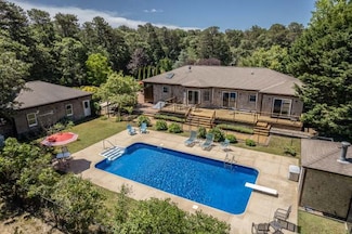 47 Tiffany Dr, Oak Bluffs, MA 02557