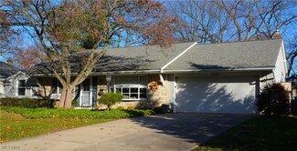 5213 Meadow Wood Blvd, Cleveland, OH 44124