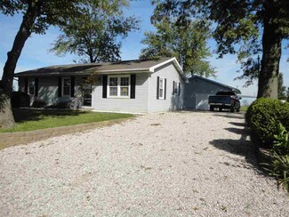 711 W Washington St, Chandler, IN 47610