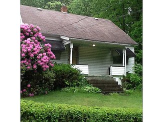 112 Winetown Rd, Slickville, PA 15684