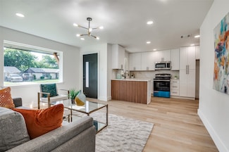 7826 Woodshire Dr, Dallas, TX 75232