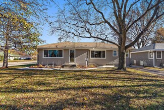 5568 Xenia Ave N, Minneapolis, MN 55429