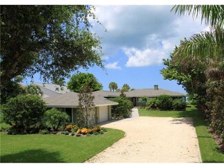 1440 Gulf Blvd, Belleair Beach, FL 33786