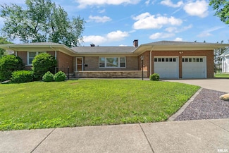502 W Crestwood Dr, Peoria, IL 61614