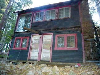 23730 Skyland Dr, Crestline, CA 92325