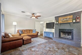 3004 Nottingham Dr, Denton, TX 76209