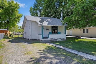 1404 8th Ave E, Twin Falls, ID 83301