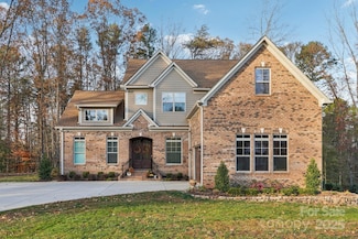 832 Bellegray Rd, Clover, SC 29710