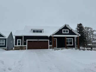 10027 Strawberry Ln, Zeeland, MI 49464