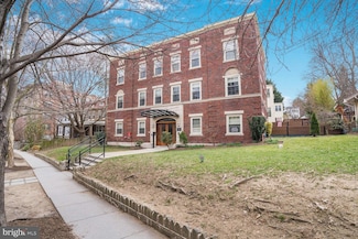 2926 Porter St NW Unit 308, Washington, DC 20008