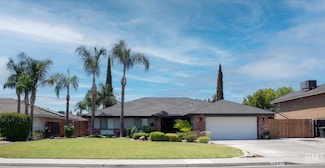 1301 Charterten Ave, Bakersfield, CA 93307