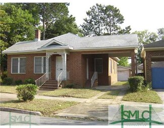 625 W 45th St, Savannah, GA 31405