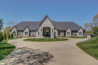 3219 Sommerset Rd, Springfield, MO 65804