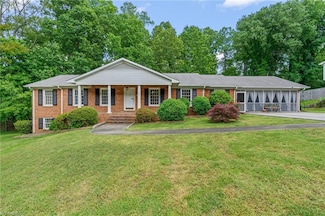938 Croyden St, High Point, NC 27262