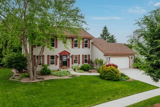 W210N16571 Glencoe Ln, Jackson, WI 53037