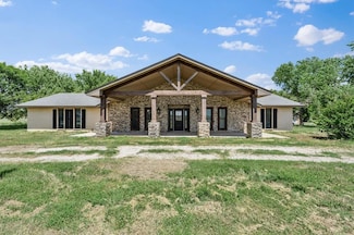 508 W Ryland Rd, Crescent, OK 73028