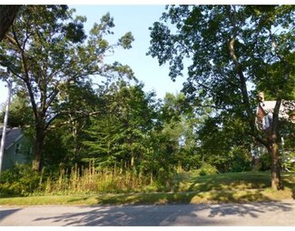 7 Chesterfield Rd, Worcester, MA 01602