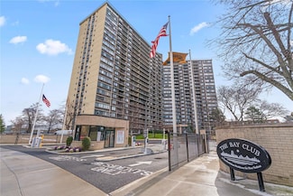 1 Bay Club Dr Unit 11V, Bayside, NY 11360