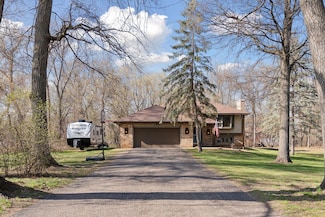 2753 225th Ln NE, Cedar, MN 55011