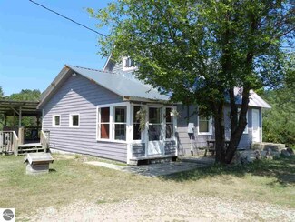 6901 N M 37, Mesick, MI 49668