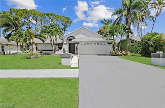 2602 Elva Place, Lehigh Acres, FL 33971