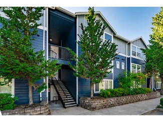 673 NE 162nd Ave Unit 304, Portland, OR 97230