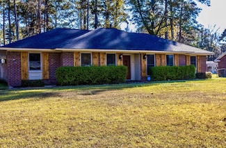 112 Gardenia Dr, Columbus, MS 39705