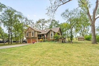 8910 Lexington Ave, De Soto, KS 66018