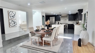 12270 Circula Panorama, Santa Ana, CA 92705