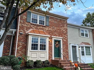 4831 Nash Dr, Fairfax, VA 22032