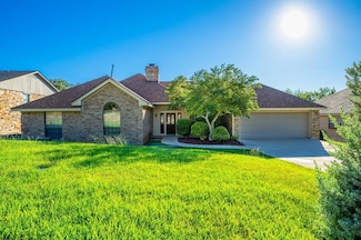 2119 W Bluff Dr, Kerrville, TX 78028