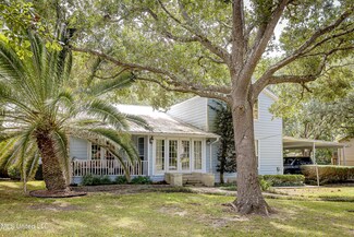 1306 Polk Ave, Pascagoula, MS 39567