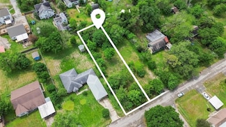 115 Cabaniss Ave, Baytown, TX 77520